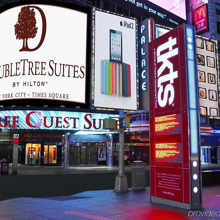 نيو يورك Doubletree Suites By Hilton Nyc - Times Square المظهر الخارجي الصورة